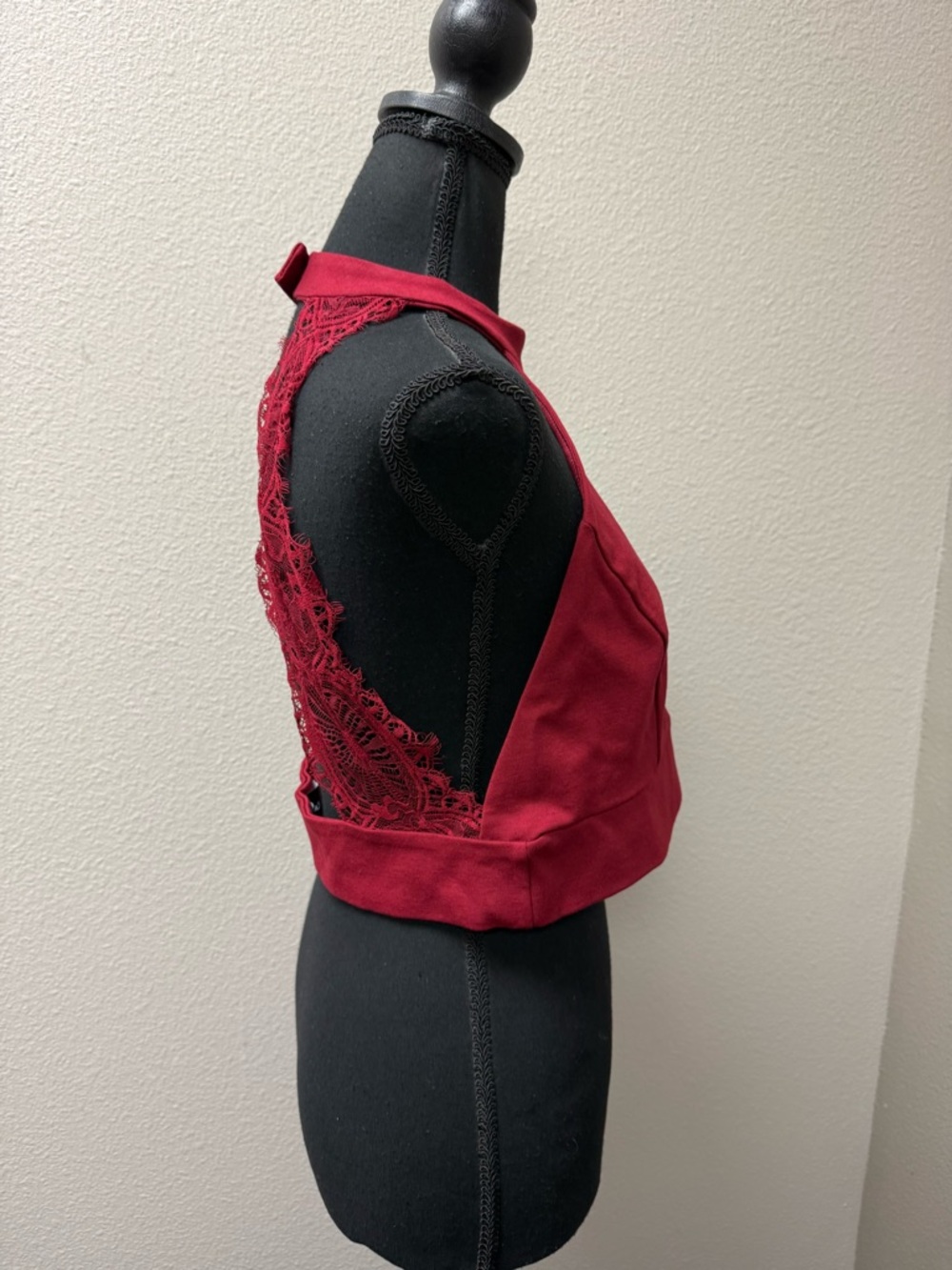 NWT Lulus Burgundy Halter Crop Top Lace Back Keyhole Party Club XL Chic Sexy - Picture 7 of 12